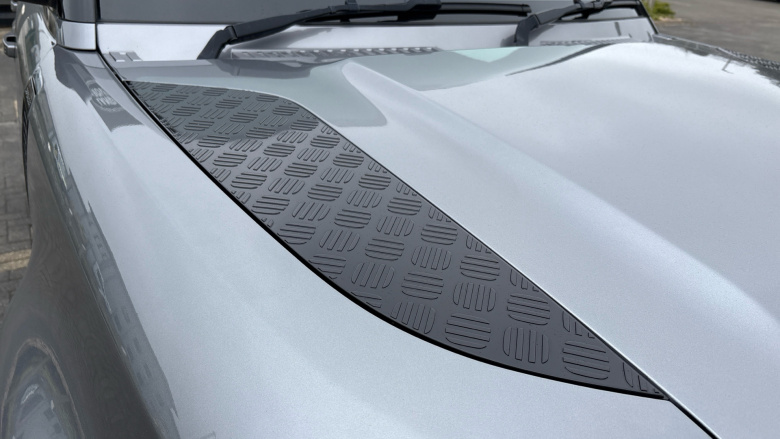 Land Rover Defender 3.0 D200 SE 110 5dr Auto Diesel Estate